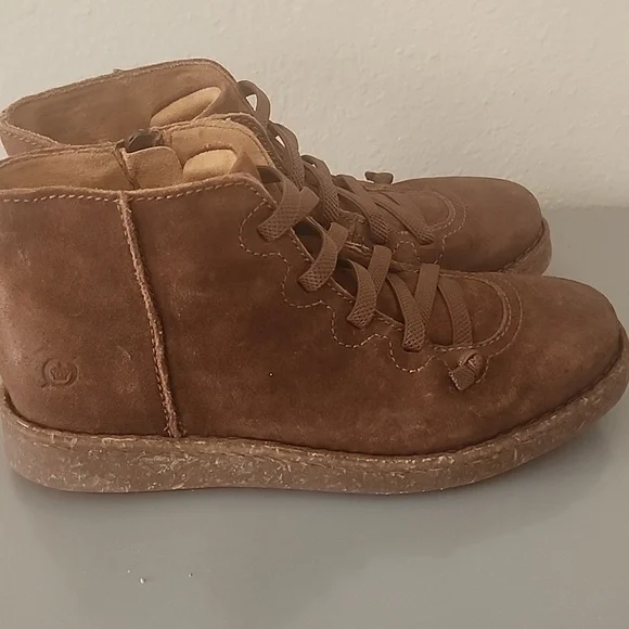 Women's Born Sienna Boots - Picture 2 of 5